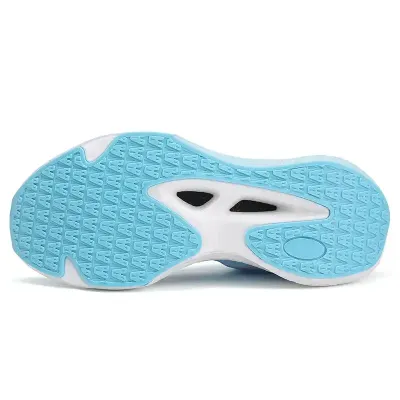 LIGHTWEIGHT MESH RUNNING SHOES